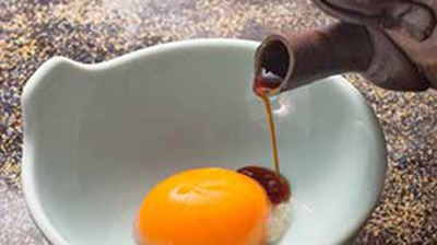 生醤油-丸大豆醤油-違い-種類-使い分け-保存方法-卵画像